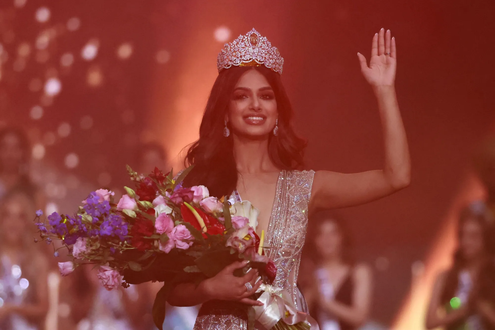 Miss Universe 2021: Indian Bollywood Actress Harnaaz Sandhu Wins Pageant  Crown - Bloomberg