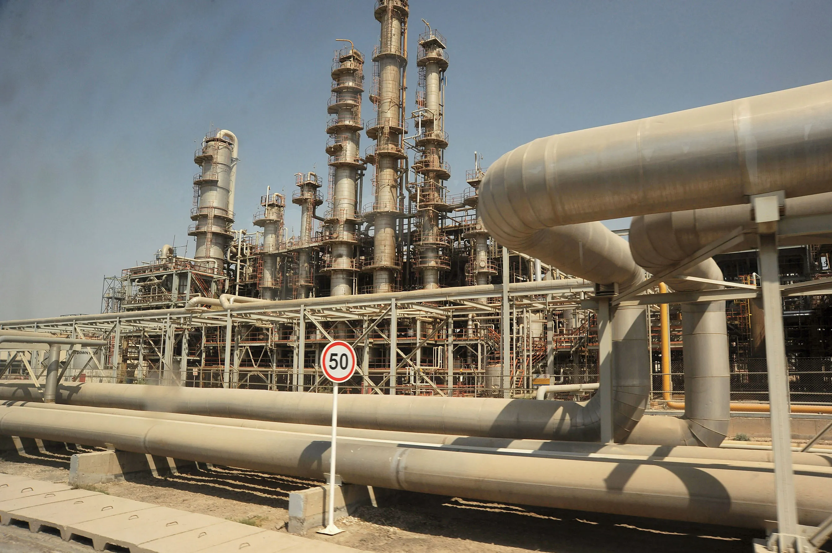 Mahshahr oil industry installations