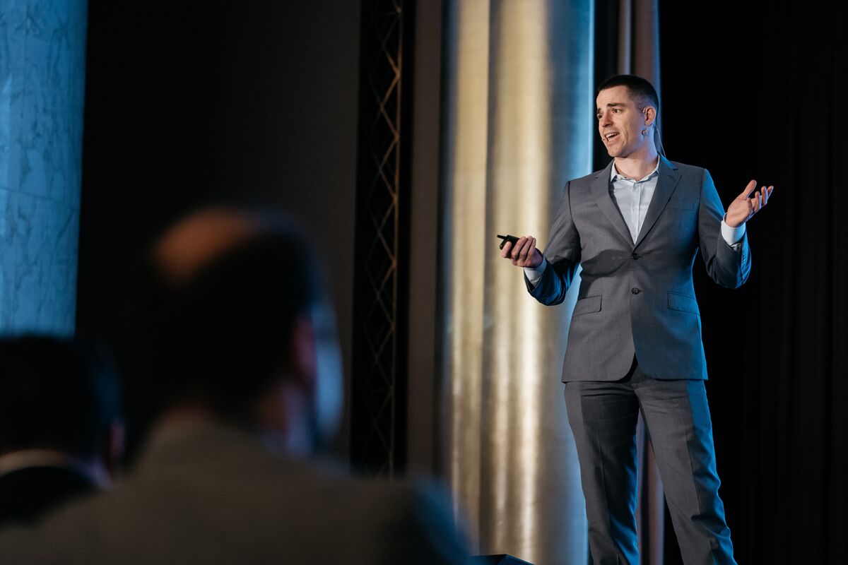 Bitcoin Evangelist Turned Foe Says He Still Owns Cryptocurrency - Bloomberg