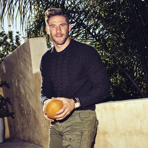 1466443175_downtime-julian-edelman-pursuits-bloomberg-lede