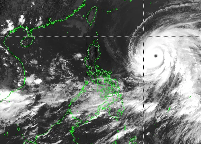 Typhoon Mawar Set to Bring Strong Winds, Rains to Philippines - Bloomberg