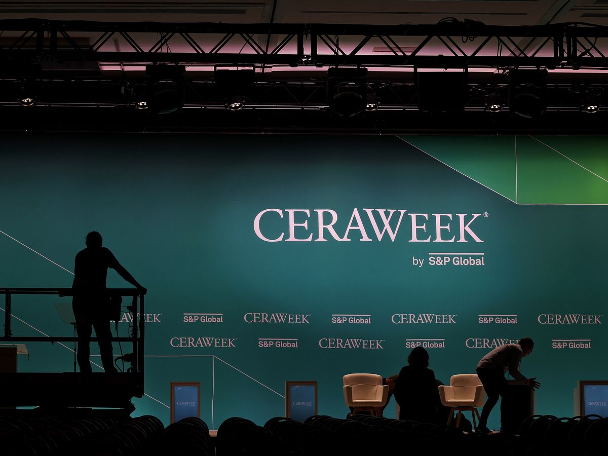 Only 22% CERAWeek Speakers, 31% of Attendees Are Women - Bloomberg