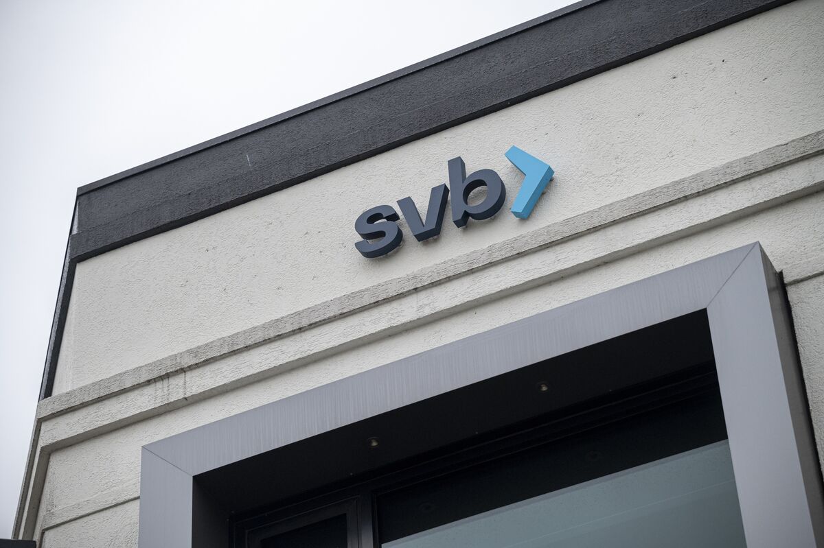 SVB Couldn’t Ignore Its Losses, But the Fed Can - Bloomberg