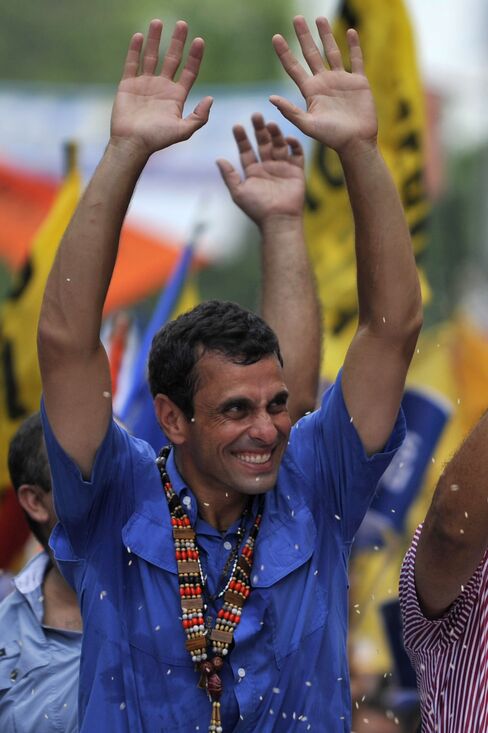 Chavez ‘Likely’ to Lose, Supporting Bond Position, Barclays Says