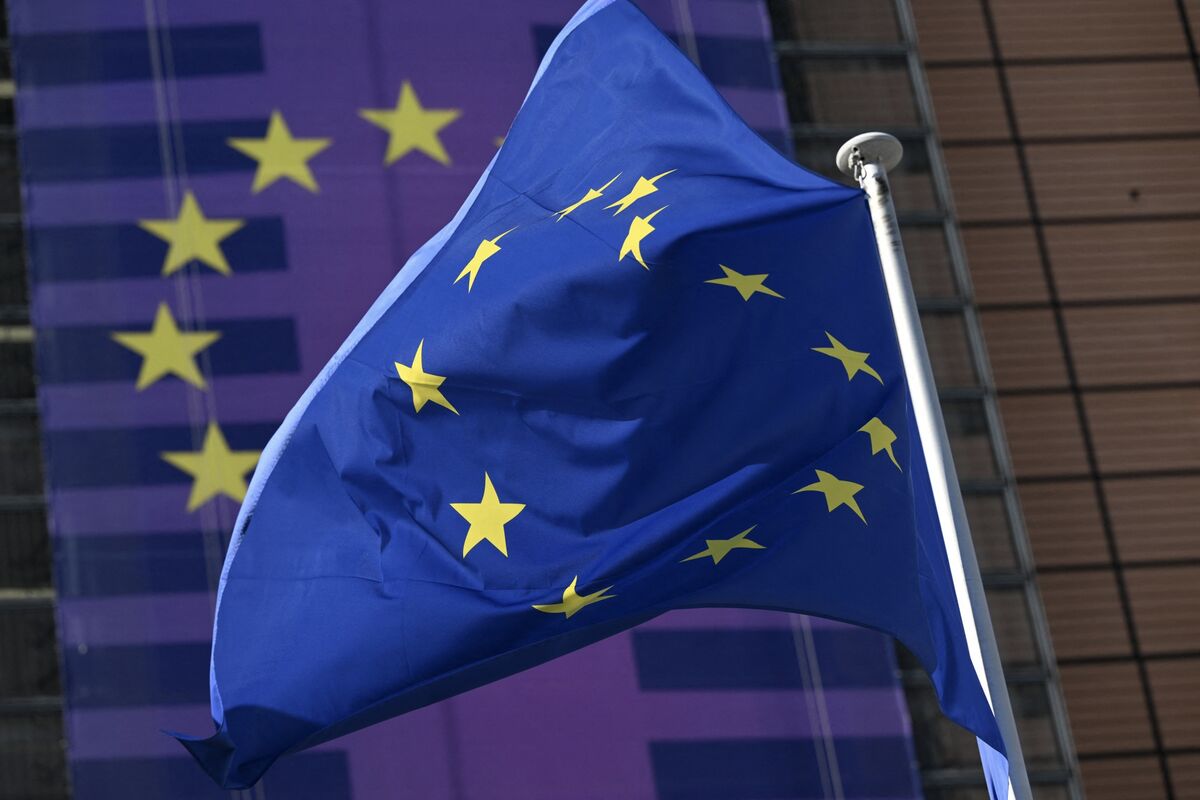 EU to Prioritize European Providers in Public Service Contracts