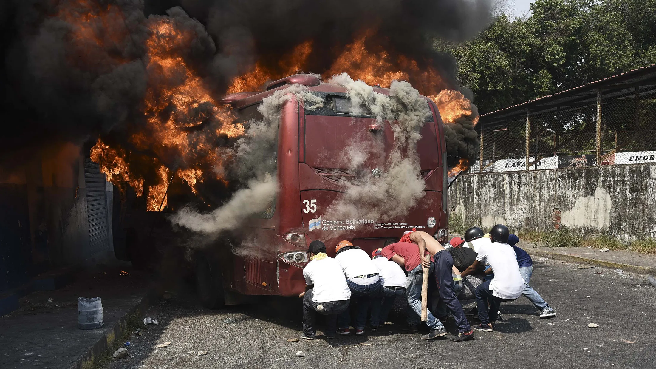 Opposition Attempts U.S. Humanitarian Aid Delivery As Maduro Threats Intensify