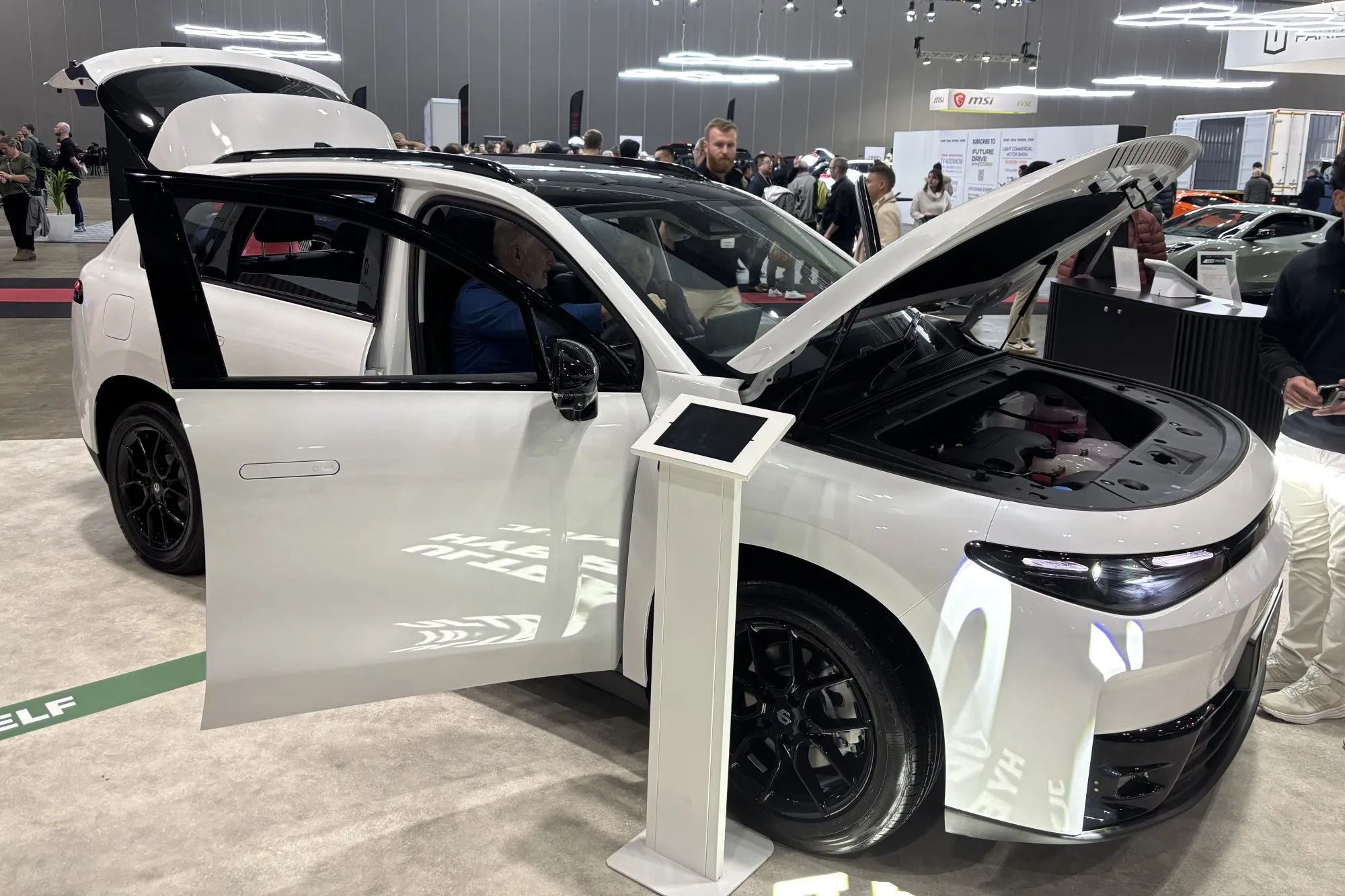 Leapmotor Ultra Hybrid