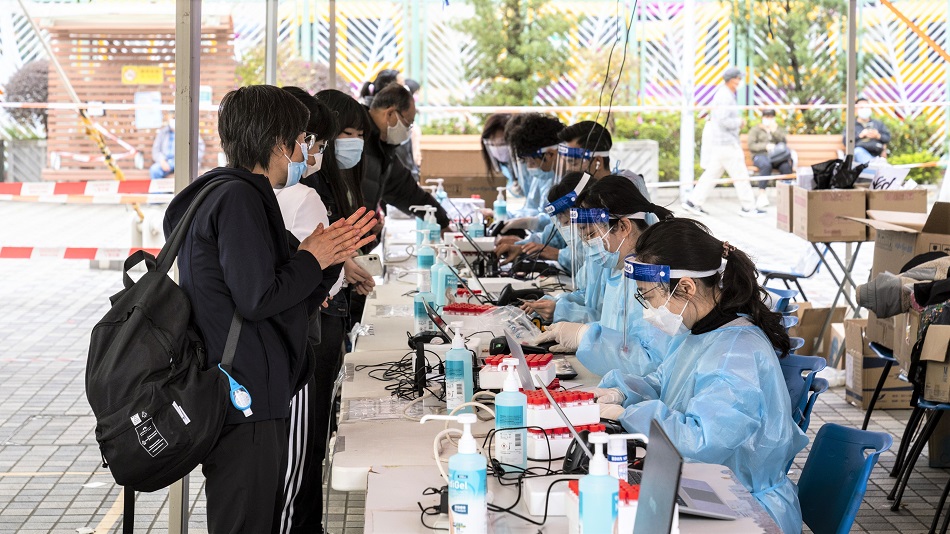 Watch Hong Kong Braces for Tighter Covid Curbs as Cases RIse Bloomberg