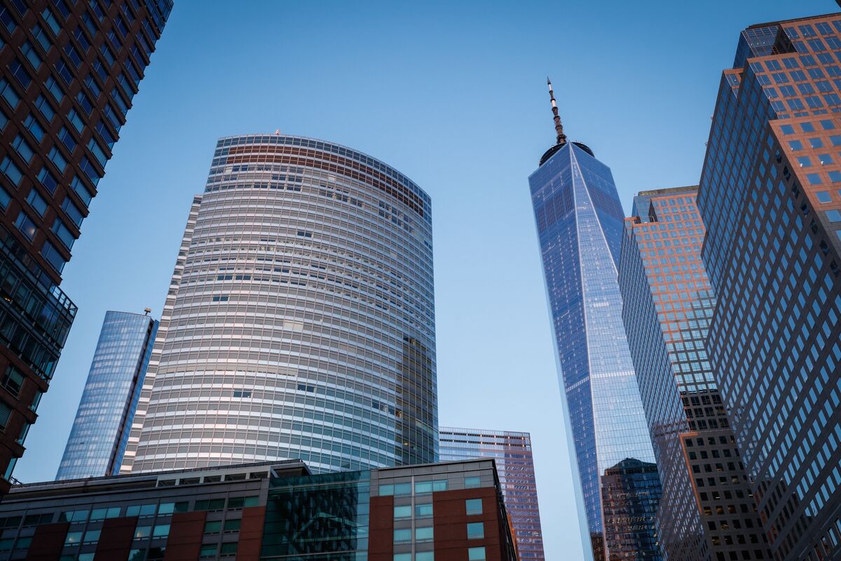 Goldman Sounds Out Investors for CoreWeave-Tied Data Center Bond