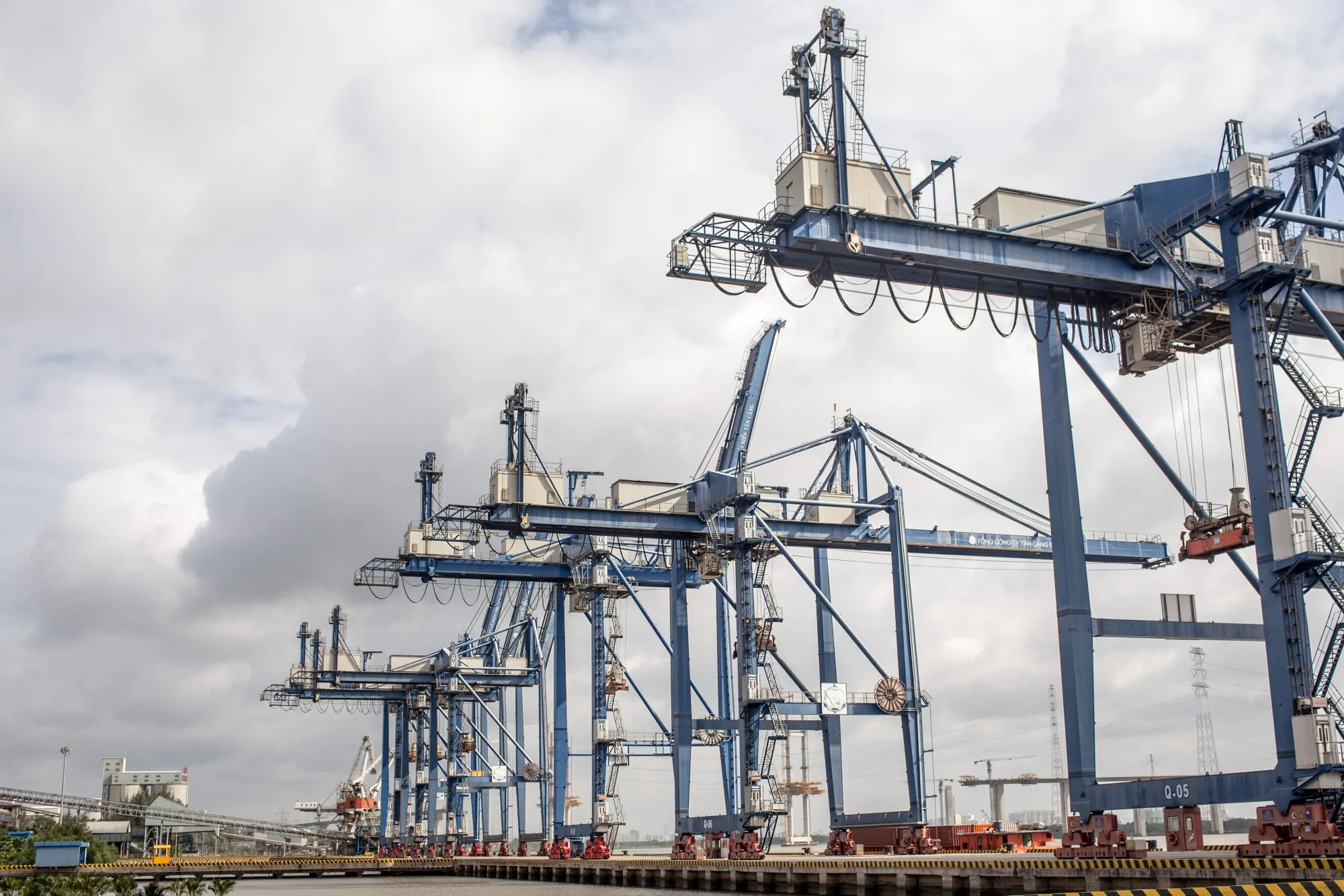 Operations Inside Tan Cang Hiep Phuoc Port