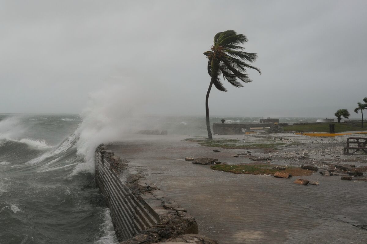 Melissa Makes Landfall as First Category 5 Storm to Hit Jamaica