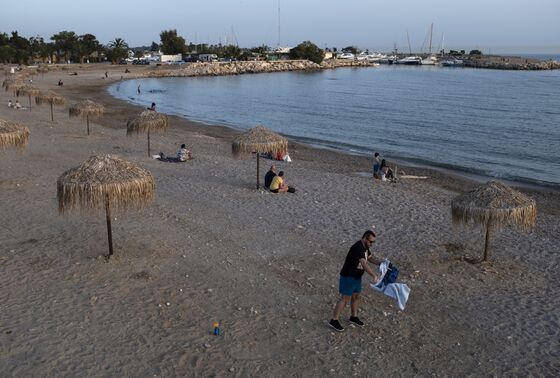 Greece Risks Unemployment Surge as Tourism Is Slow to Restart
