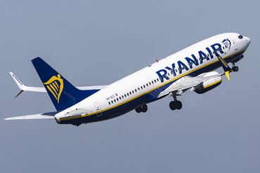 Ryanair Boeing 737-800 Takes Off From Eindhoven Airport