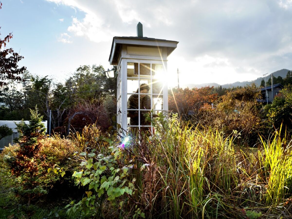 Japan's 'Wind Phone' Is a Site to Mediate on Life and Loss - Bloomberg
