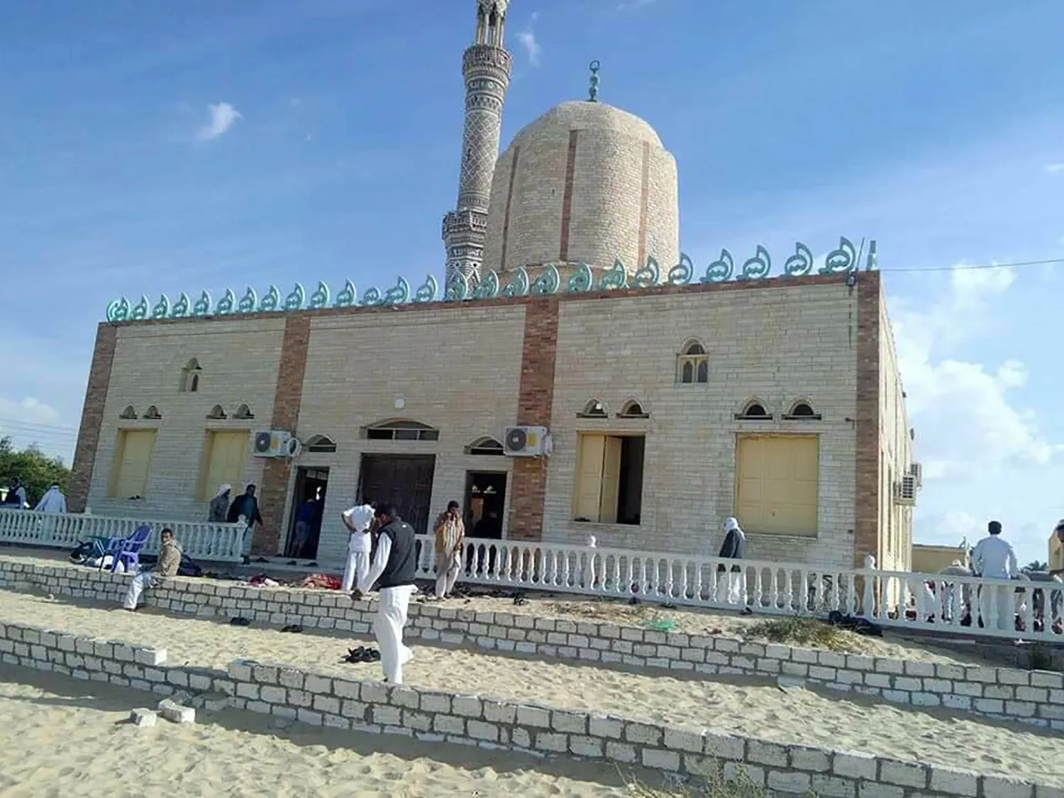 Last week as many as 30 militants stormed a&nbsp;mosque&nbsp;in a small Sinai town west of Al-Arish, shooting dead more than 300 people and wounding over 100 others.&nbsp;