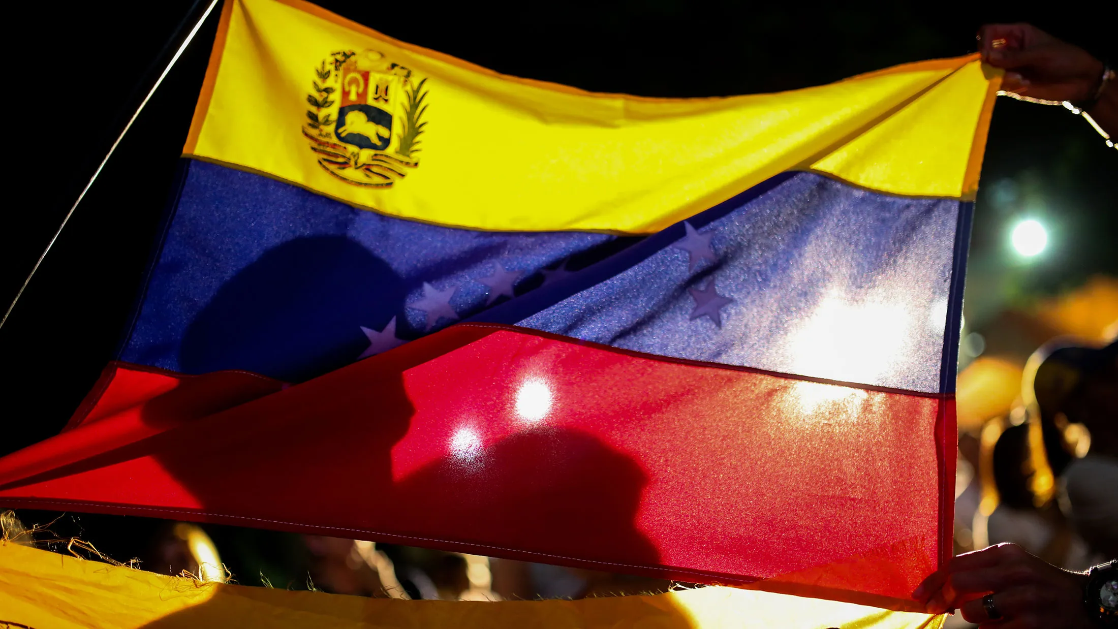 1500489406_170719_venezuela_flag_bn
