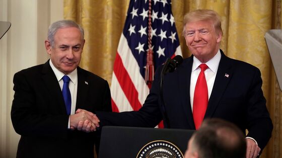 Trump’s Mideast Plan Offers Rallying Cry for Embattled Netanyahu