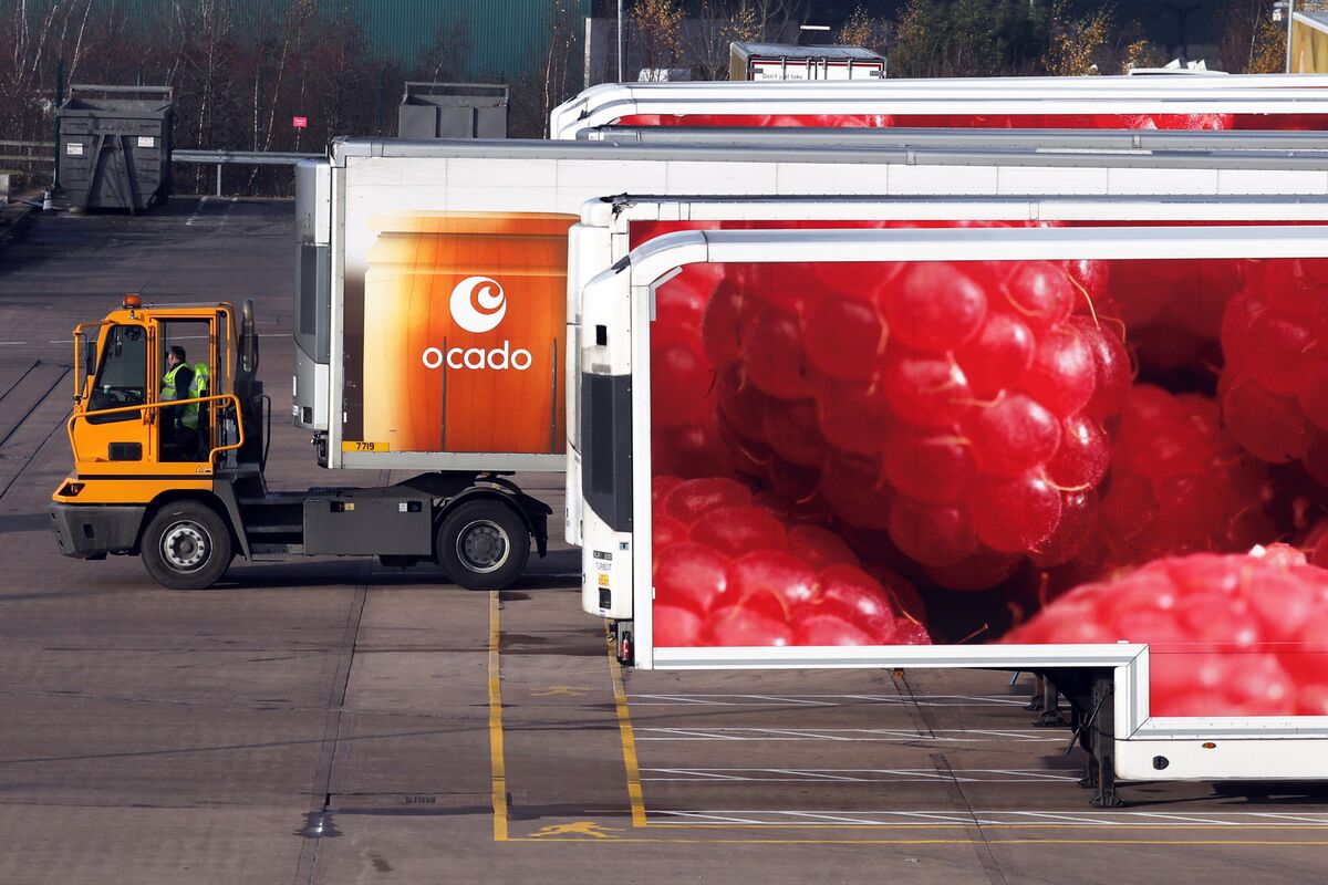 Ocado Hit by Driver Shortage in Brexit-Squeezed Labor Market