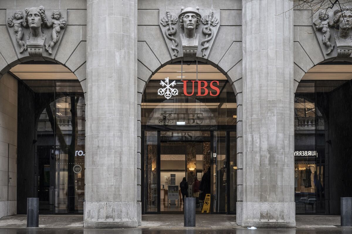 UBS Can Meet Half of New Capital Need With AT1s, Lawmakers Say
