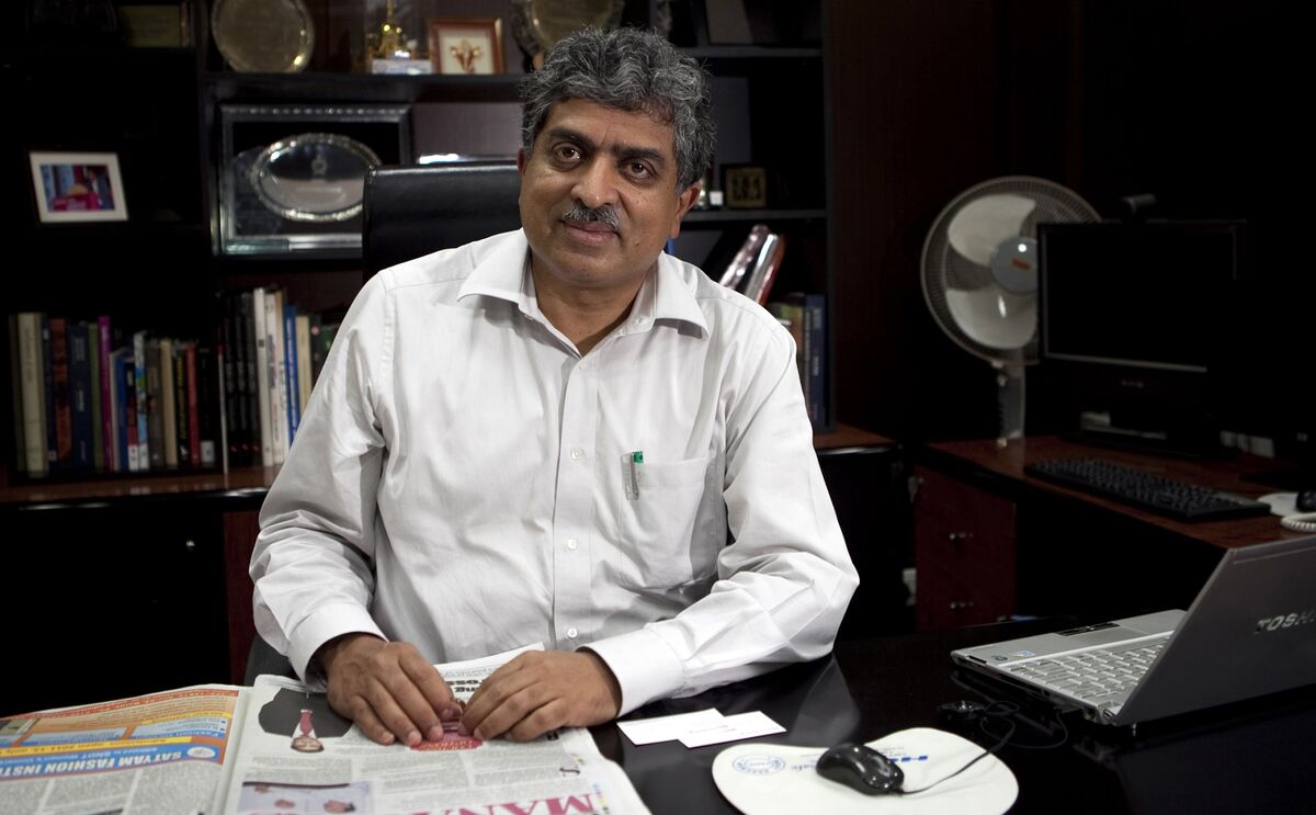 Infosys Ex-CEO Nilekani Returns to Steer Troubled Tech Icon - Bloomberg