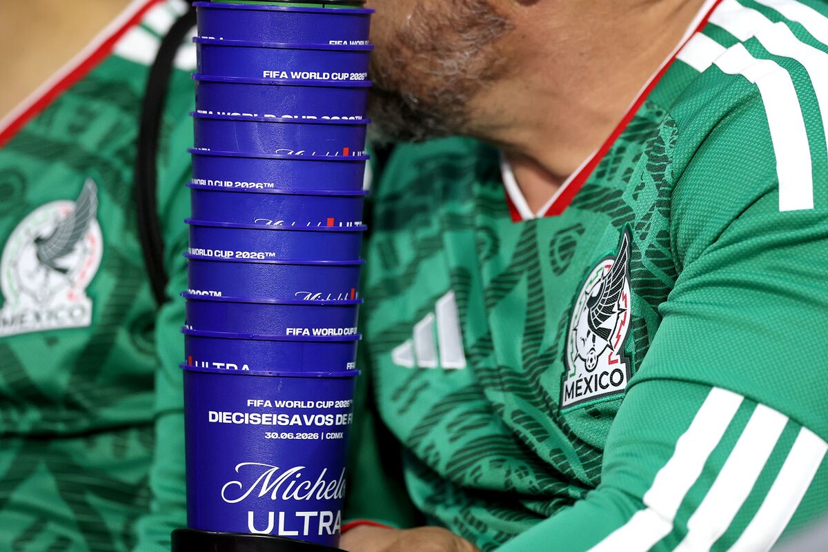 bloomberg.com - Joel Leon - Mexico, Brazil World Cup Losses Dash Hopes for a Beer-Sales Boom