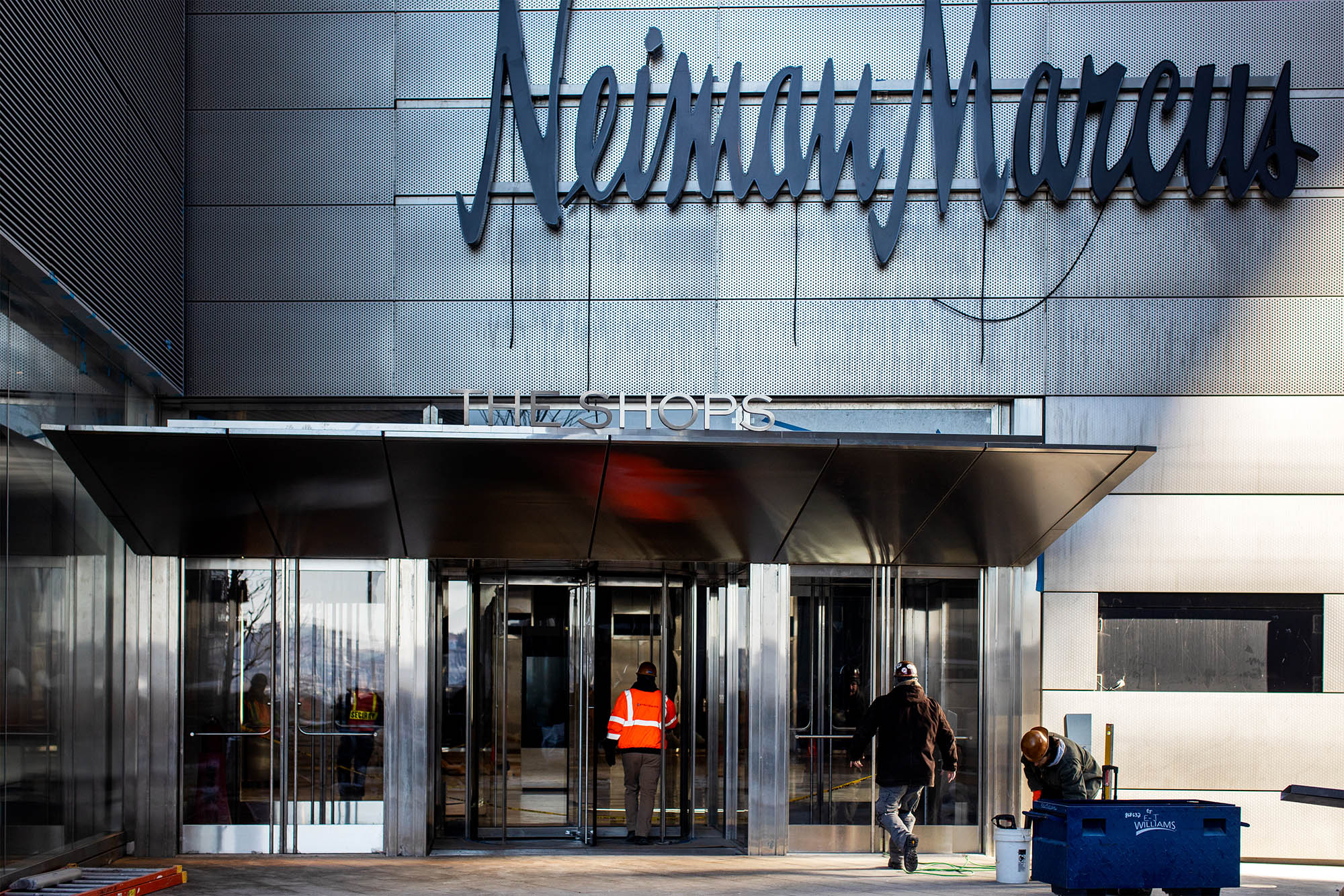 New York City's Hudson Yards opens 100 new stores, city's first Neiman  Marcus 