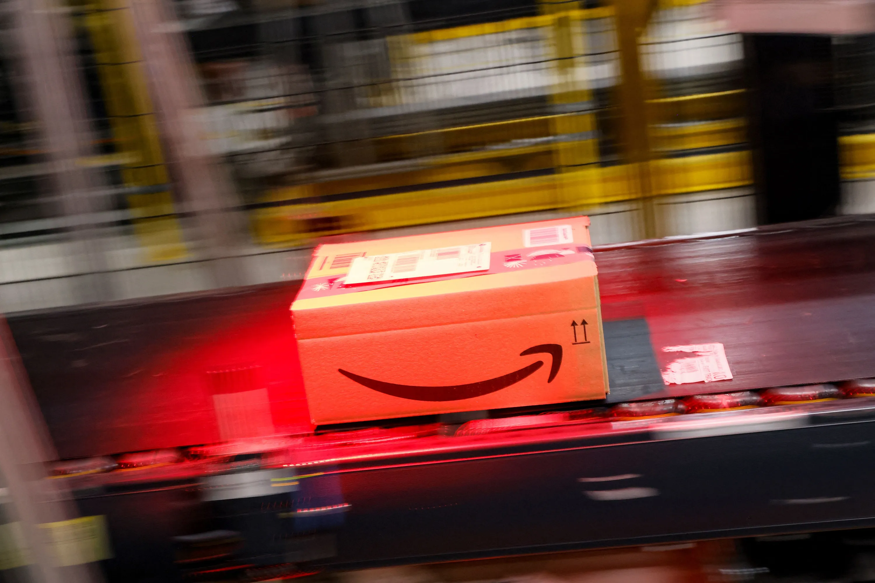 FRANCE-RETAIL-AMAZON
