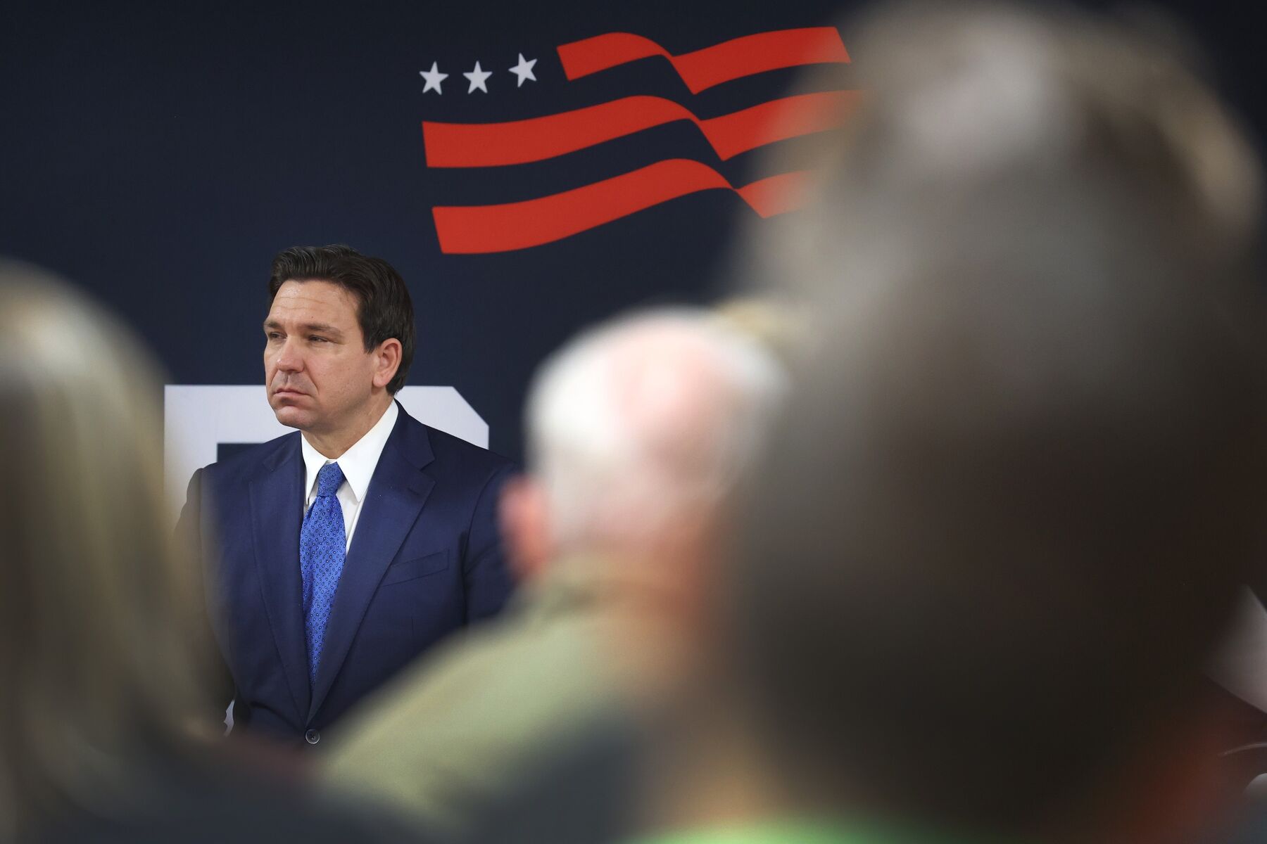 DeSantis Campaign Needs A Strong Showing In Iowa To Survive - Bloomberg