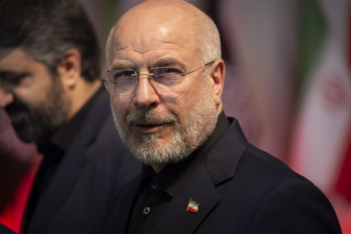 Iran’s Top Negotiator Defends US Peace Talks Against Hardliners