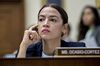 米民主党のアレクサンドリア・オカシオコルテス、ジャン・シャコウスキー両下院議員