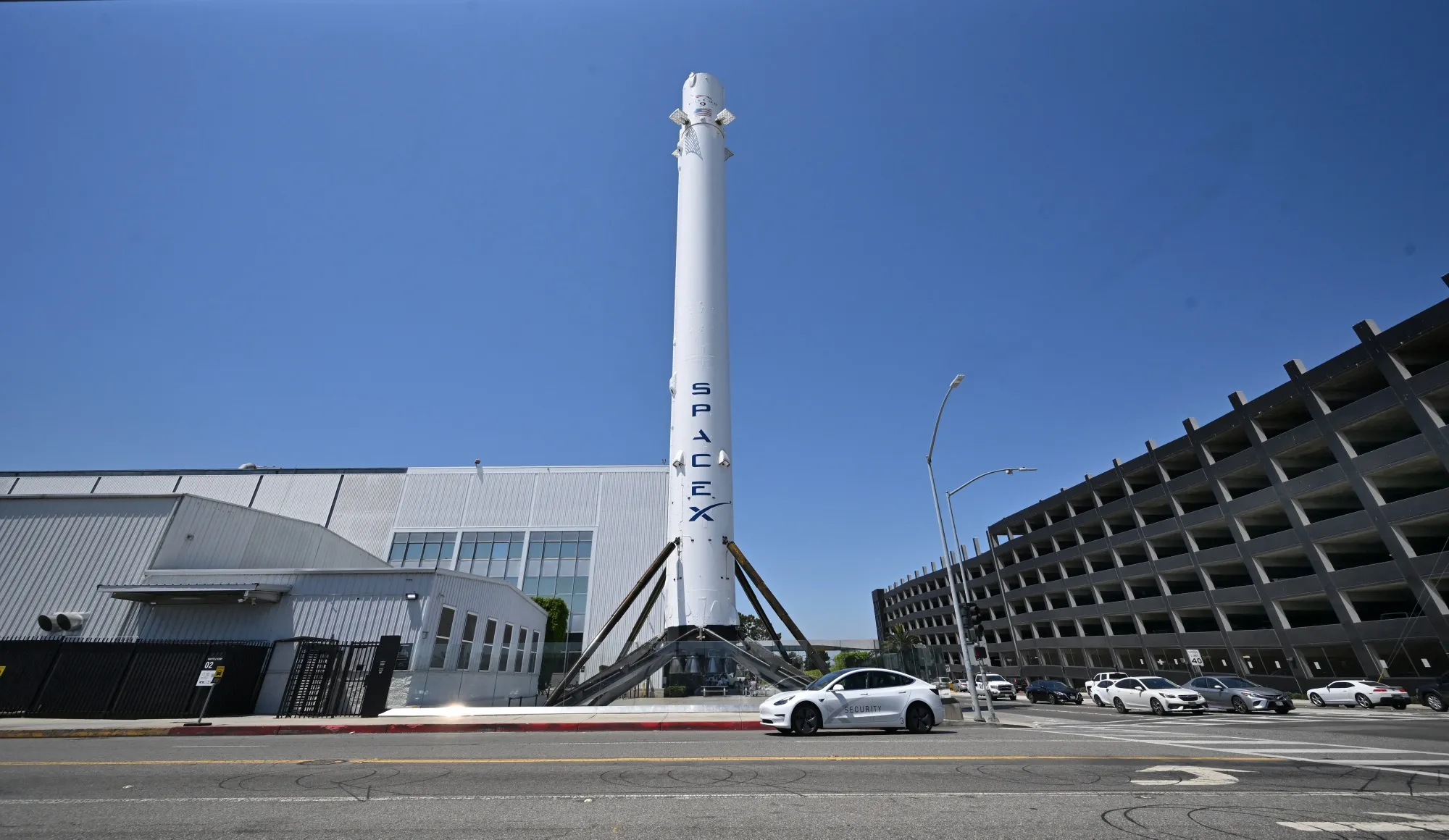 A driver passes in SpaceX offices&nbsp;in Hawthorne, California.