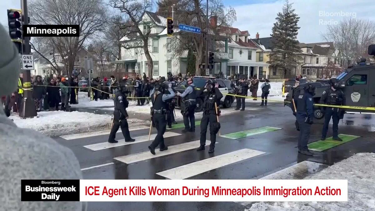 ICE Agent Kills Woman in Minnesota, Fueling Anger Over Crackdown