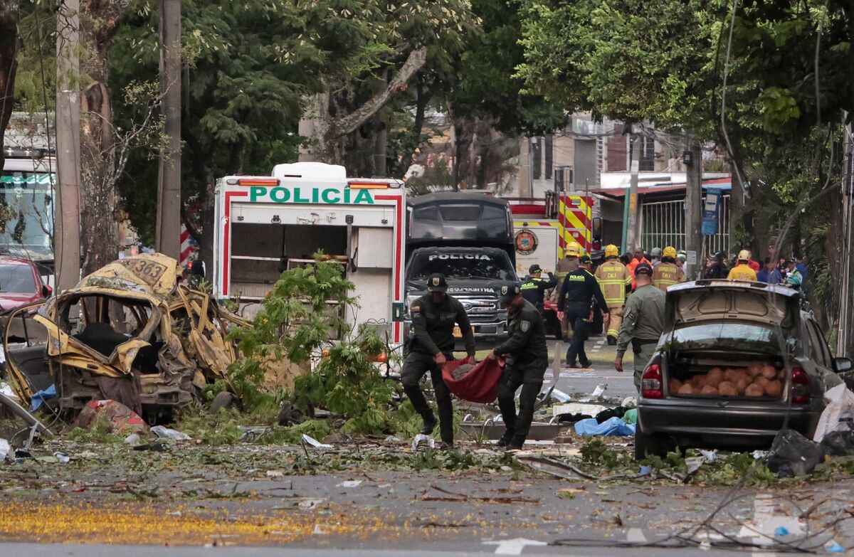 Scene of bomb explosion in southern Colombia