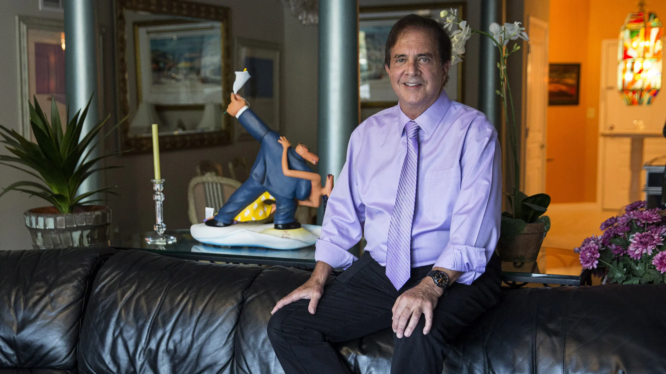 Mike Abelson at his apartment in Bethesda, Maryland. Photographer: Drew Angerer/Bloomberg
