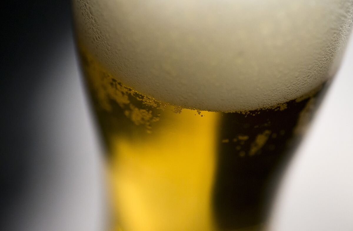 bloomberg.com - Sasha Draeger-Mazer - Germany's Generational Shift to Nonalcoholic Beer Gathers Pace
