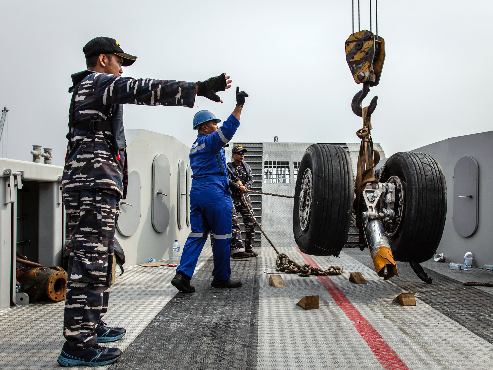 Indonesian navy personnel recover wreckage from Lion Air flight JT 610,&nbsp;in Jakarta, Indonesia in 2018.