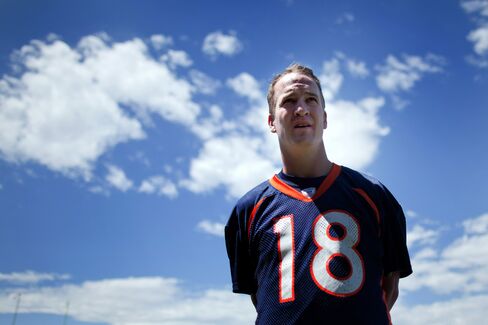 NFL Quarterback Peyton Manning