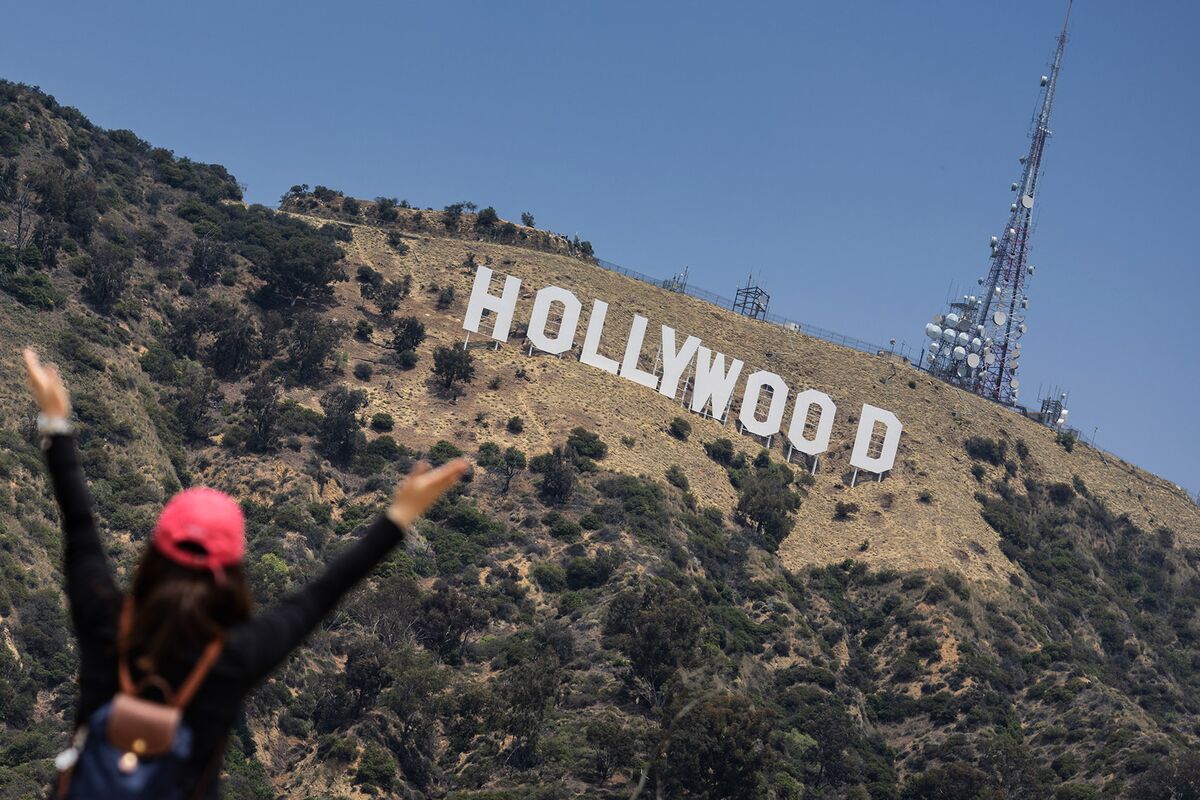 bloomberg.com - With Dramas Big and Small, Hollywood Is Booming