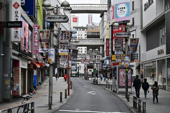 Japan’s Recession Fears Deepen With Half Economy in Emergency