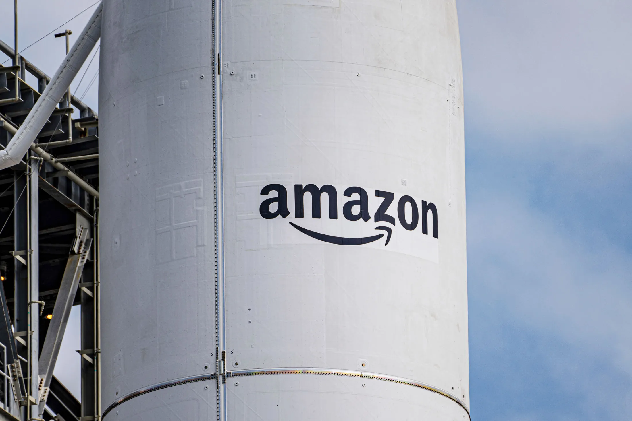 Amazon Hiring Executives for Asia Satellite Internet Push - Bloomberg