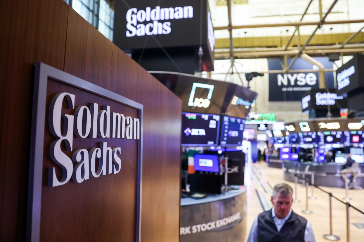 Goldman $2.25 Billion Neos Deal Raises Stakes in Active-ETF Race