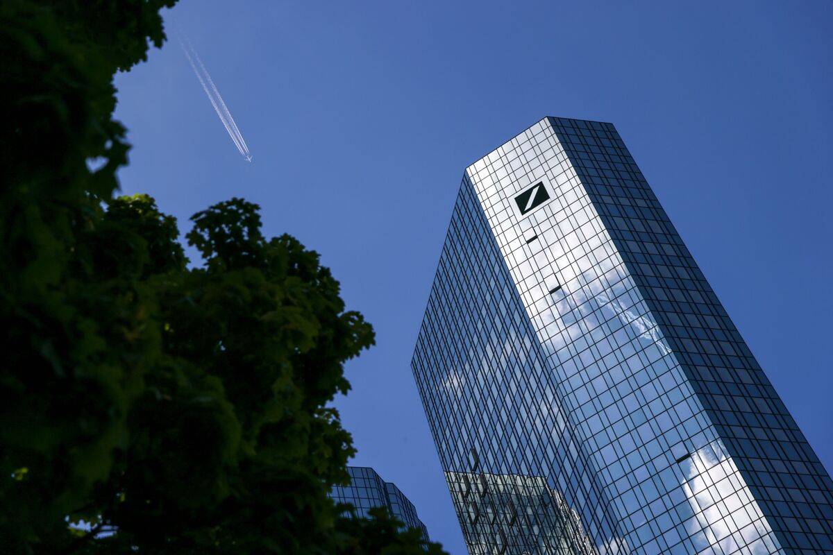 Deutsche Bank Lifts Outlook After Traders Beat Wall Street - Bloomberg
