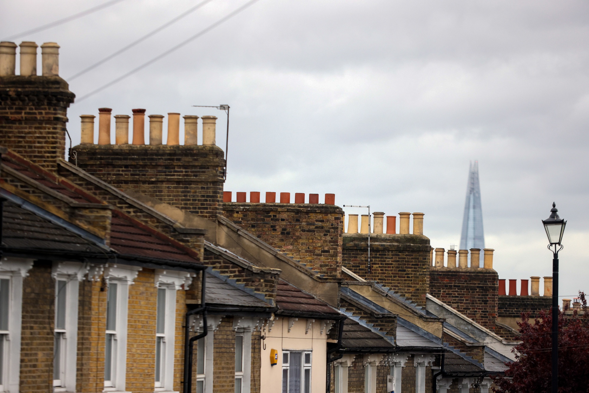 u-k-s-wealth-gap-and-housing-costs-risk-civil-unrest-bnp-says-bloomberg