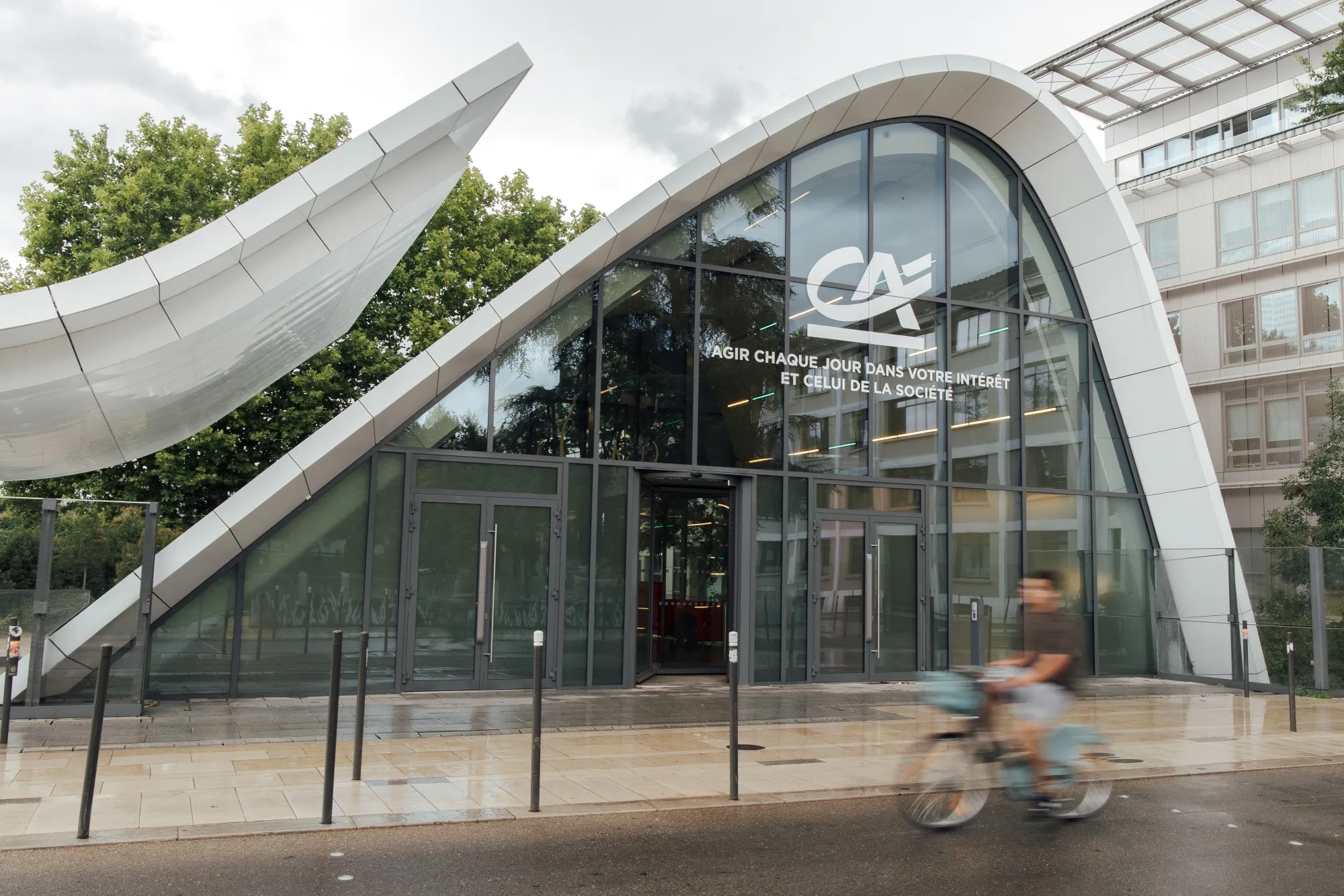 Credit Agricole Delays Canadian Dollar Bond Sale - Bloomberg