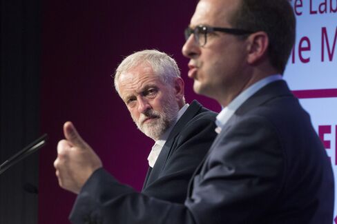 Jeremy Corbyn, left, and Owen Smith.