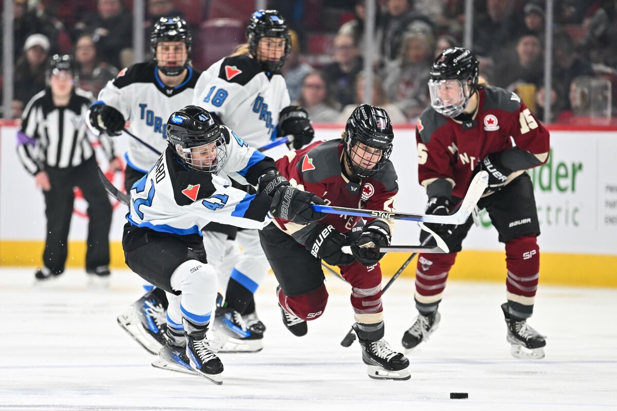 Women’s Hockey Is Risking Its Early Success