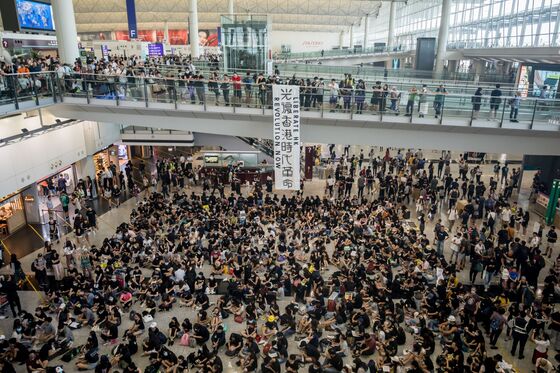 China Cracks Down on Cathay After Staff Join Hong Kong Protests