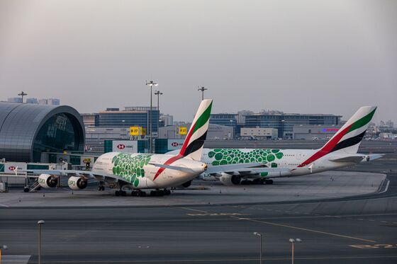 Emirates Faces Dilemma Over Giant Jets in Shrunken Travel Market