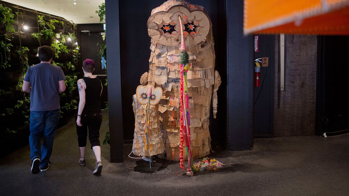 Etsy Replaces CEO, Plans to Cut 8% of Jobs to Reduce Costs - Bloomberg