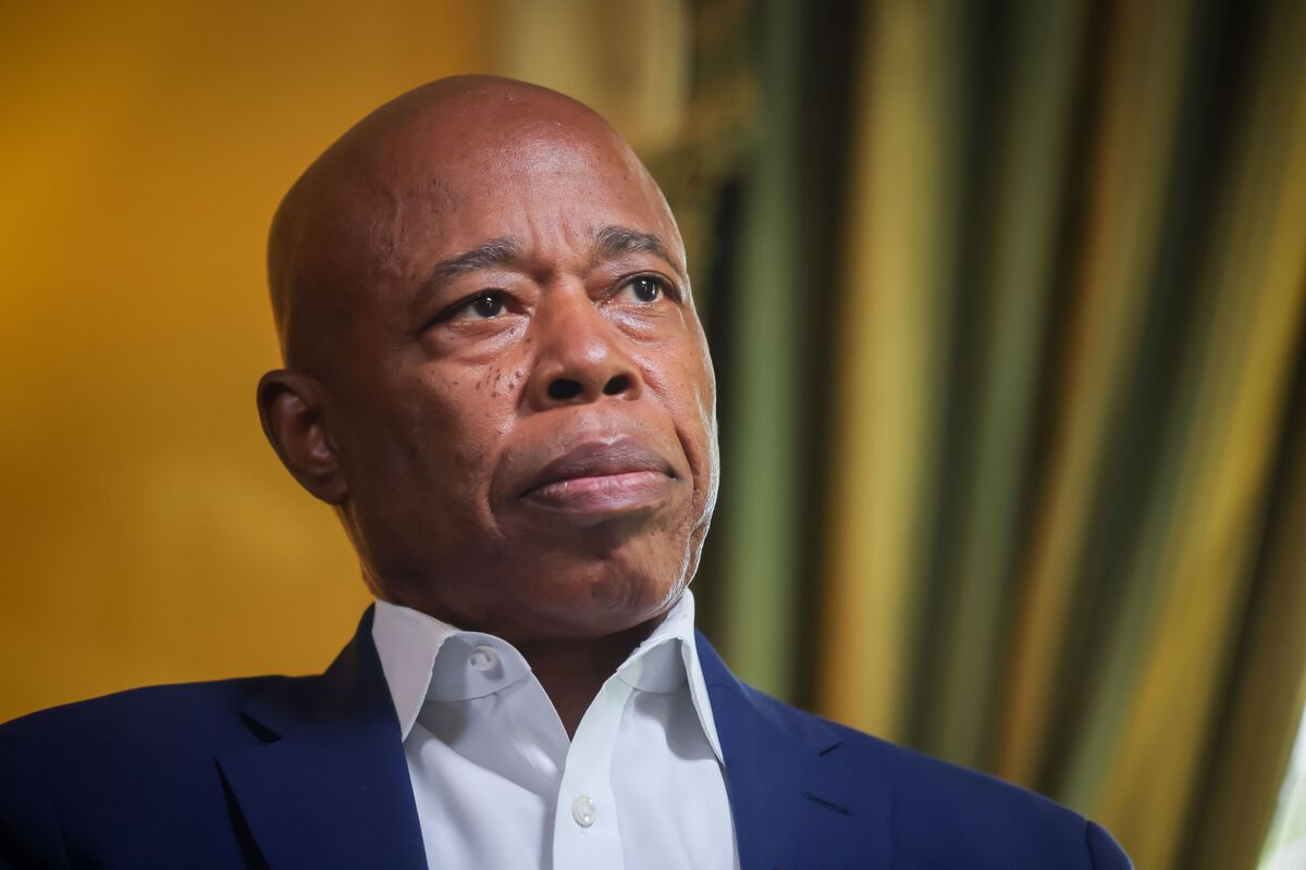 Élections du maire de New York Eric Adams se retire – les cotes d’approbation comprises et la pression – Bloomberg